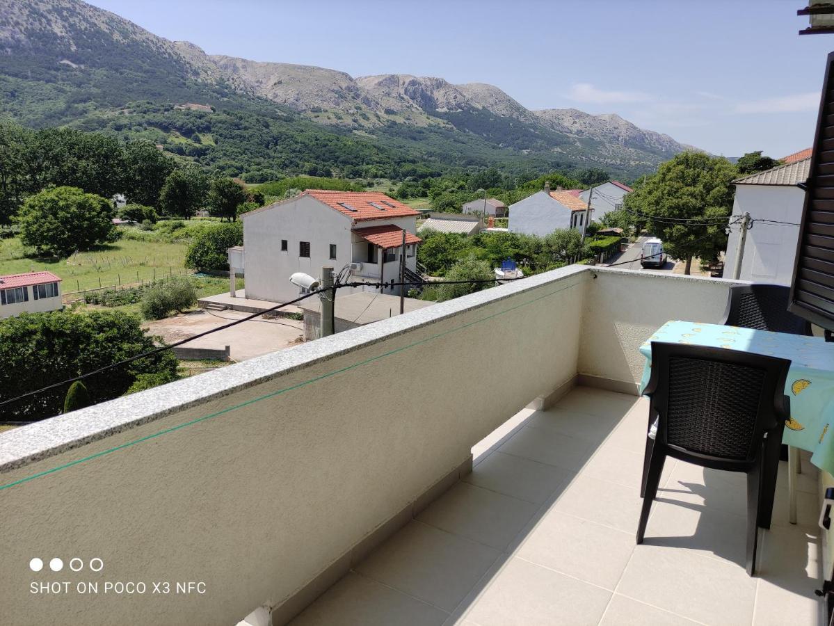 Jurandvor 7A Lovric Apartamento Baška Exterior foto