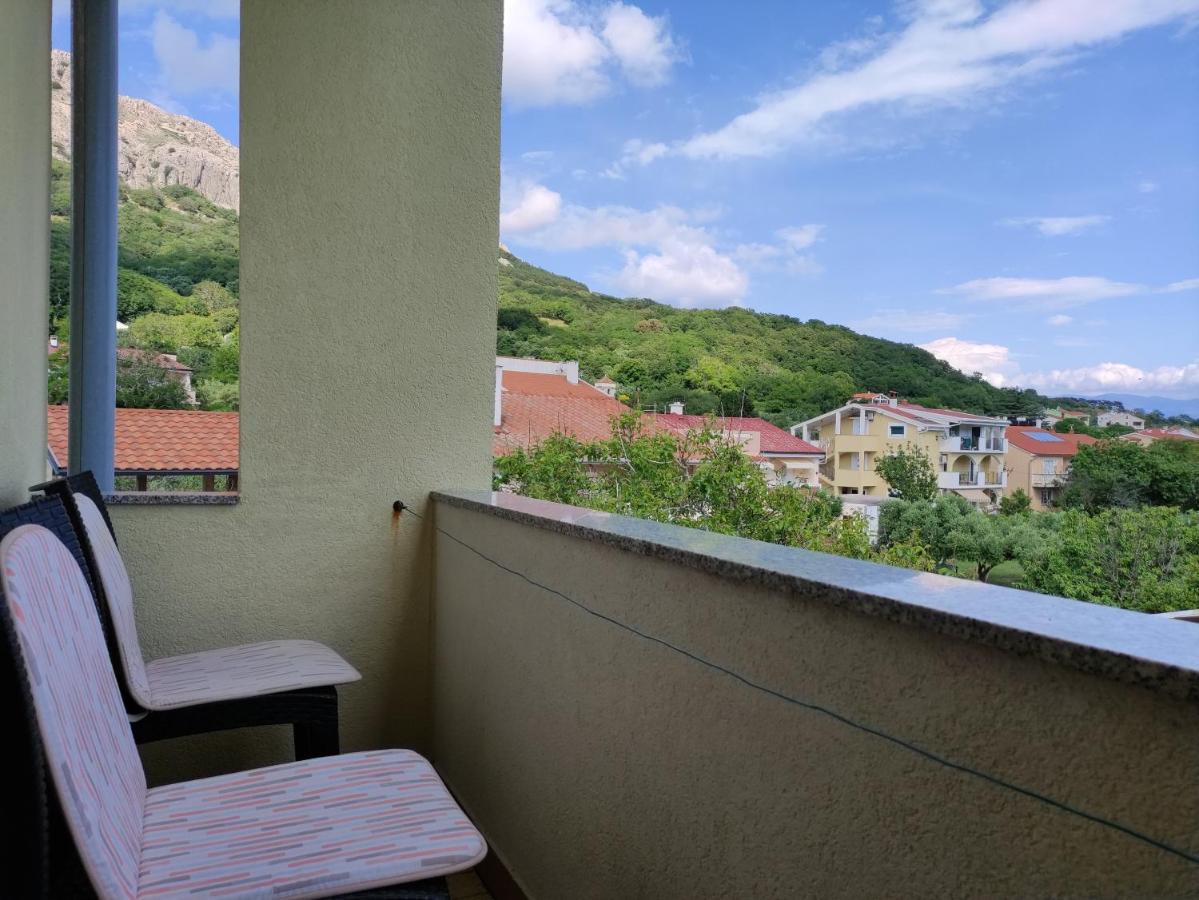 Jurandvor 7A Lovric Apartamento Baška Exterior foto