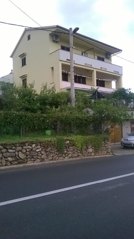 Jurandvor 7A Lovric Apartamento Baška Exterior foto